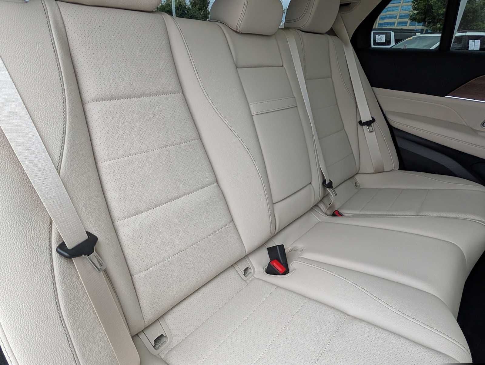 Thumbnail: 2026 Mercedes-Benz GLE - 24