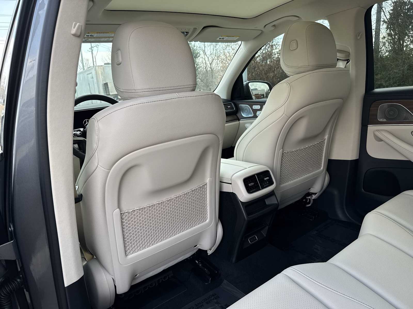 Thumbnail: 2026 Mercedes-Benz GLE - 16