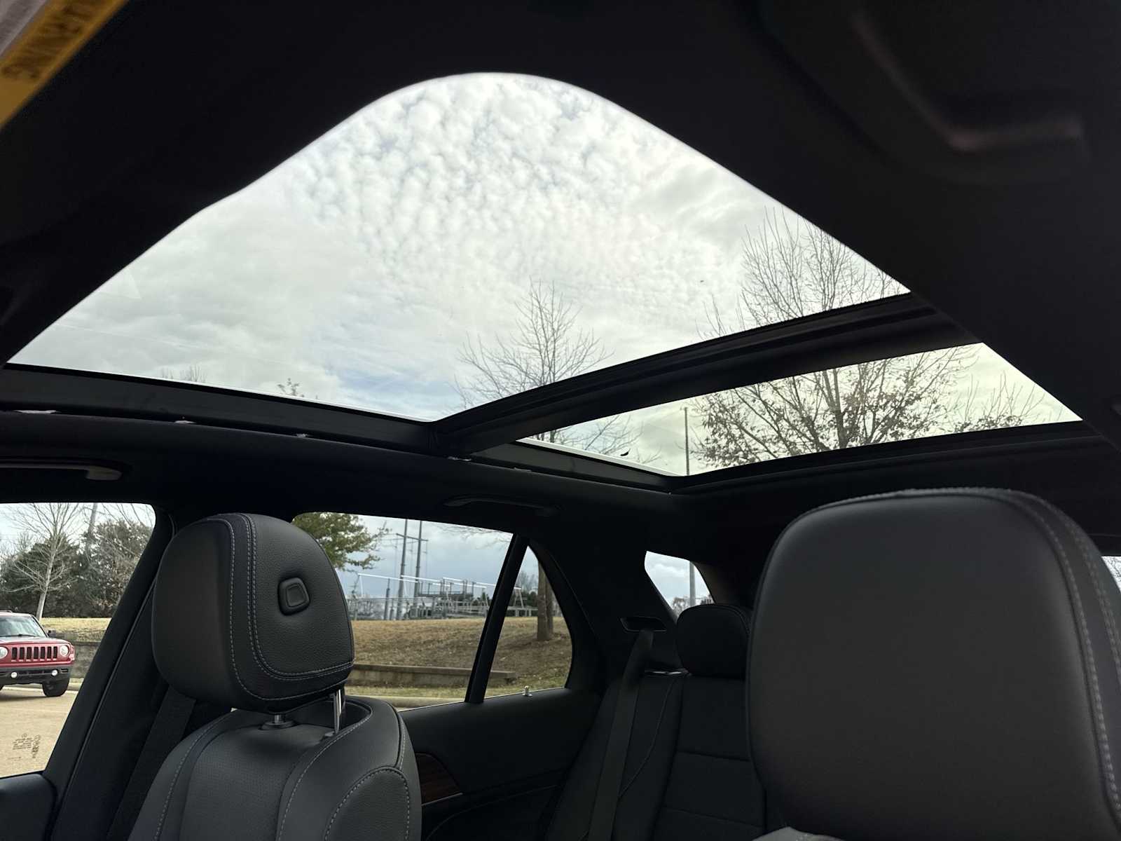 Thumbnail: 2026 Mercedes-Benz GLE - 17