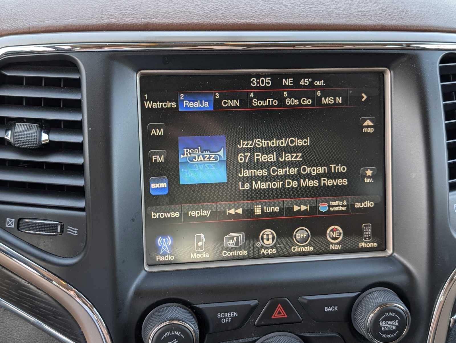 Thumbnail: 2015 Jeep Grand Cherokee - 15