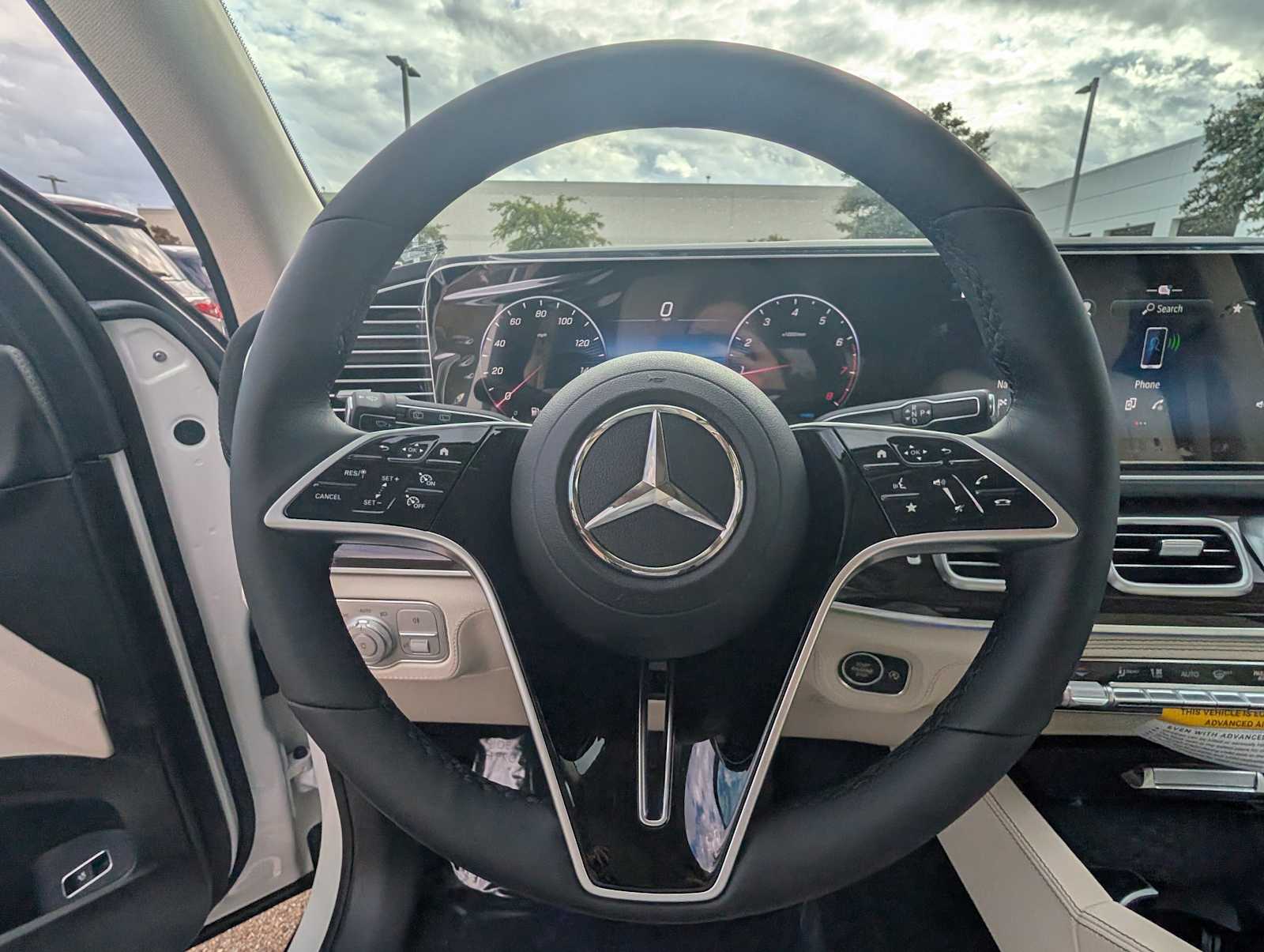 Thumbnail: 2026 Mercedes-Benz GLE - 9