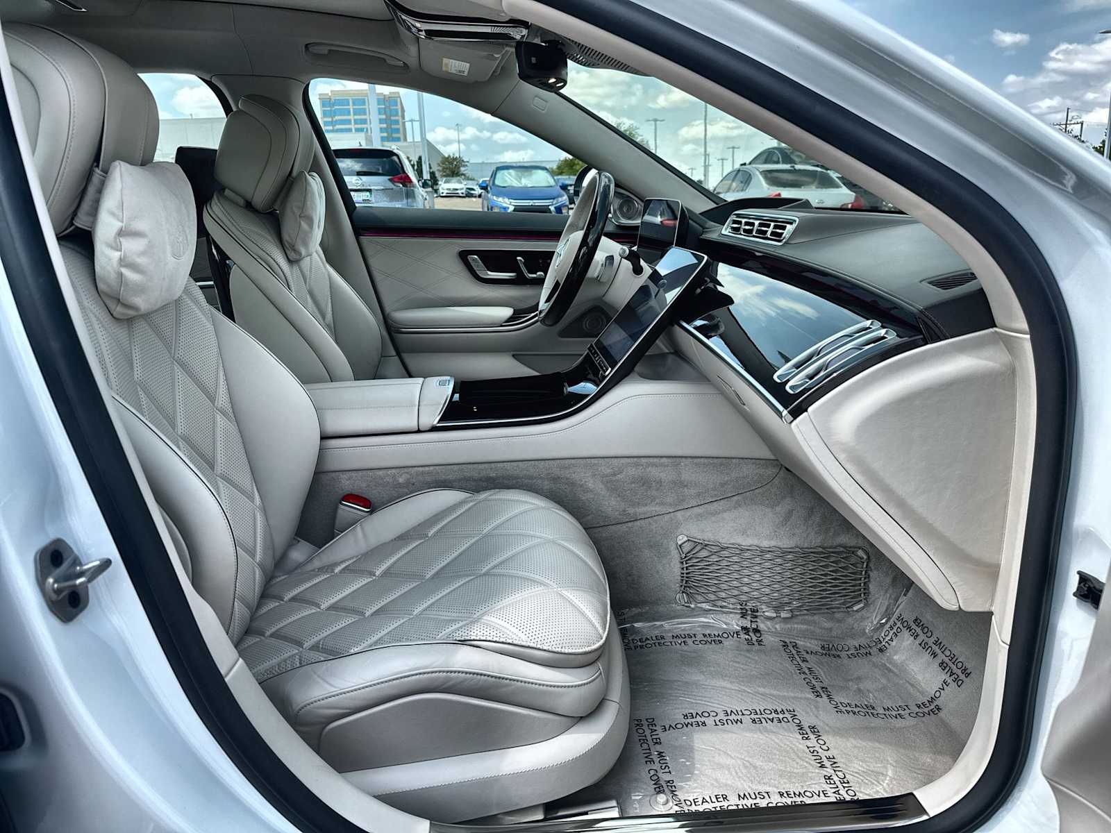 Thumbnail: 2024 Mercedes-Benz S-Class - 9