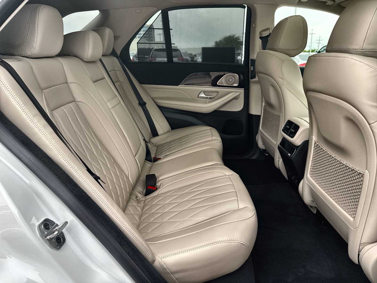 Thumbnail: 2026 Mercedes-Benz GLE - 19