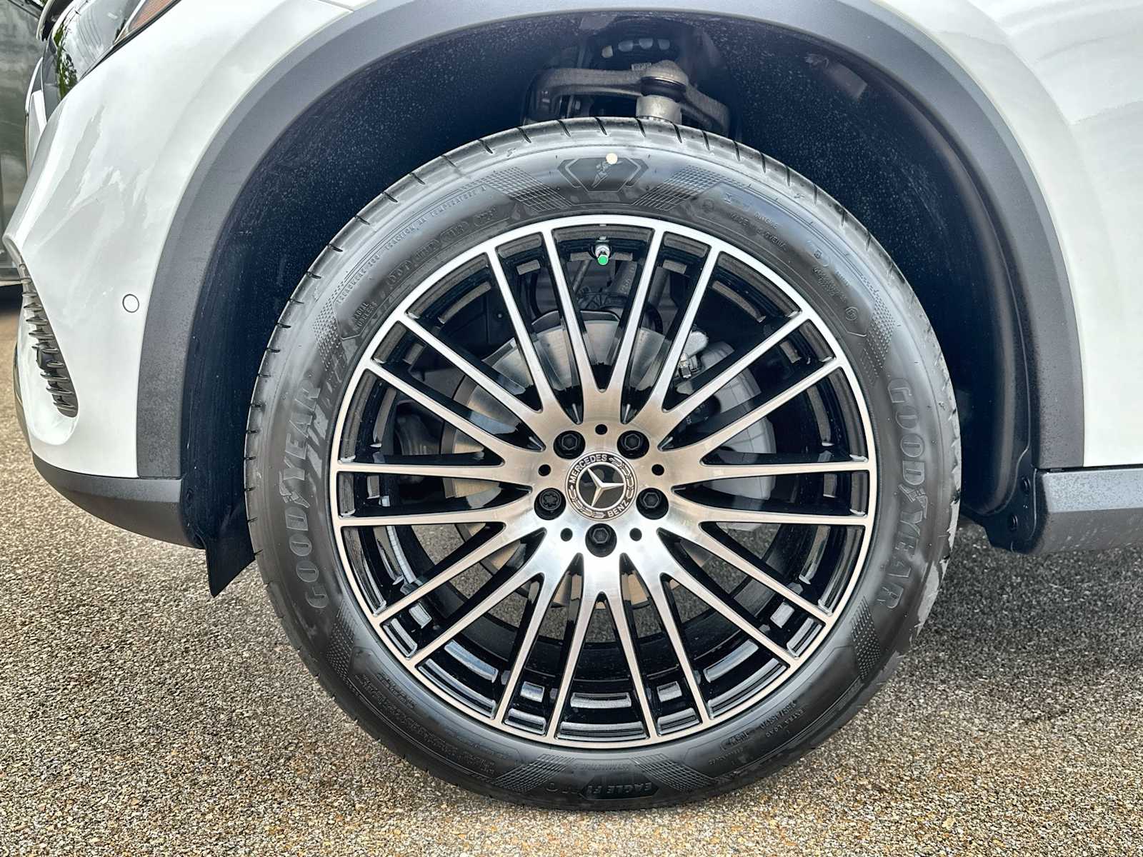 Thumbnail: 2026 Mercedes-Benz GLC - 14