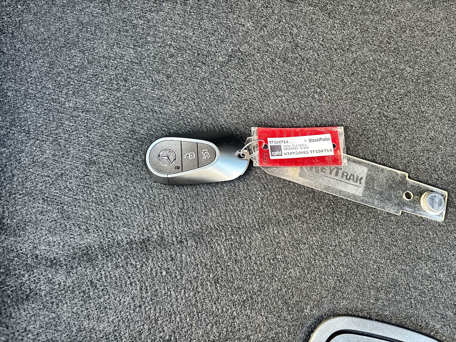 Thumbnail: 2026 Mercedes-Benz CLE - 25