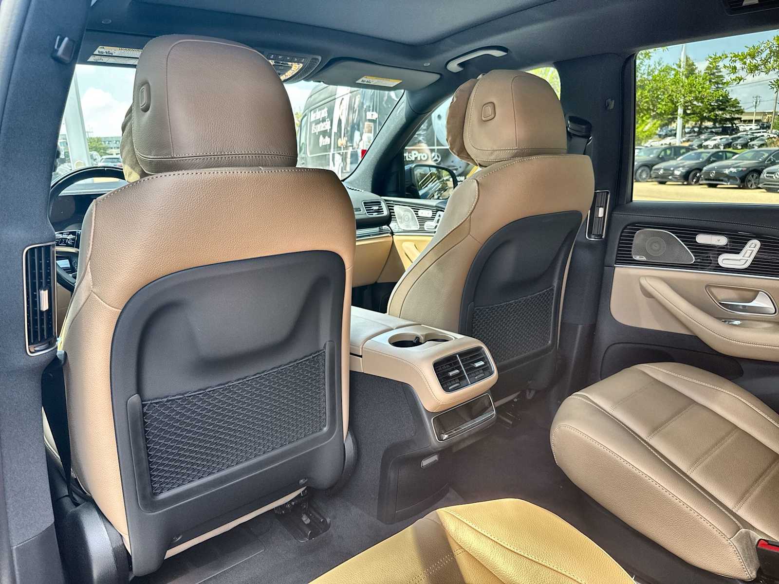 Thumbnail: 2026 Mercedes-Benz GLS - 18