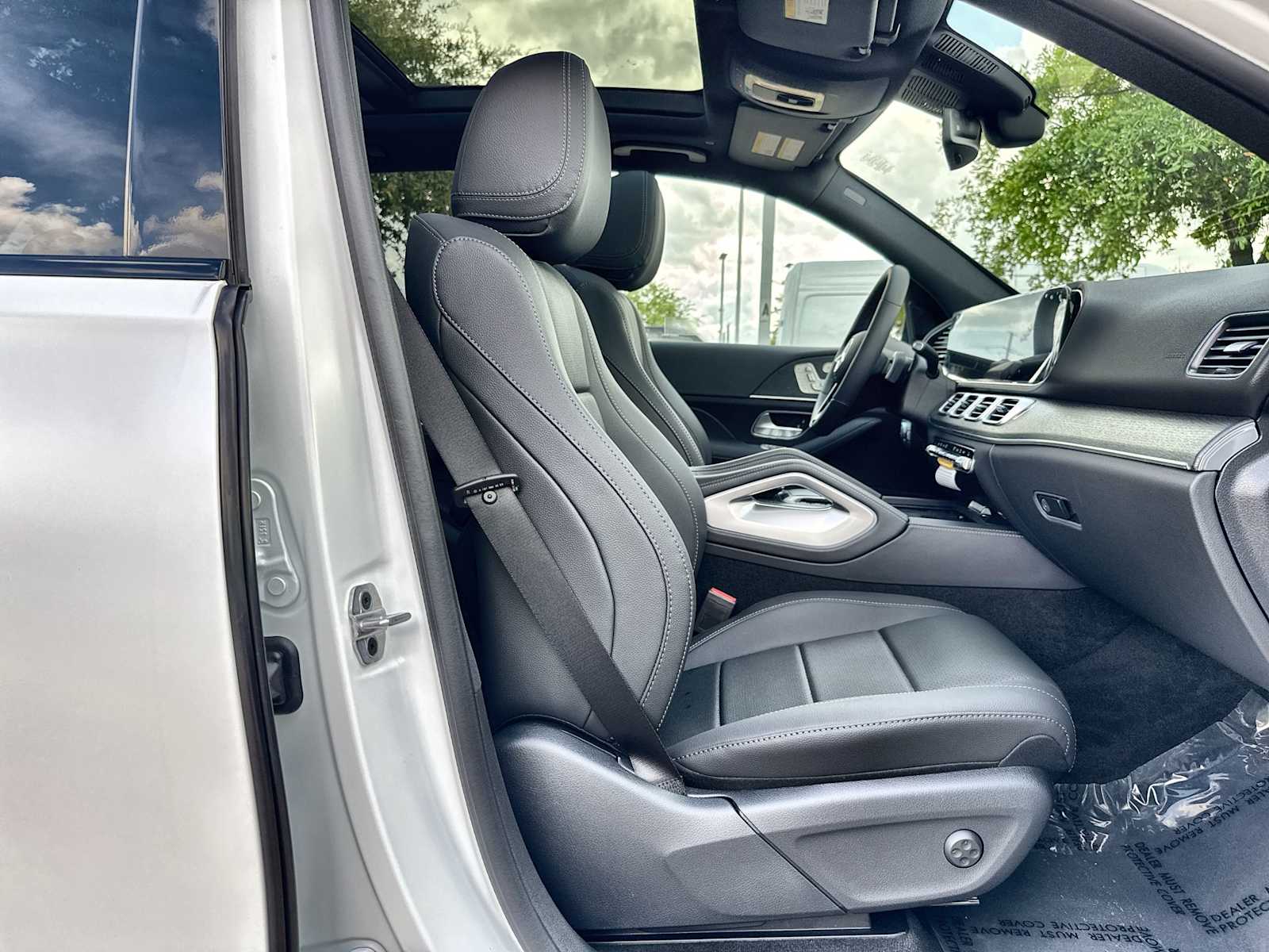 Thumbnail: 2026 Mercedes-Benz GLE - 9