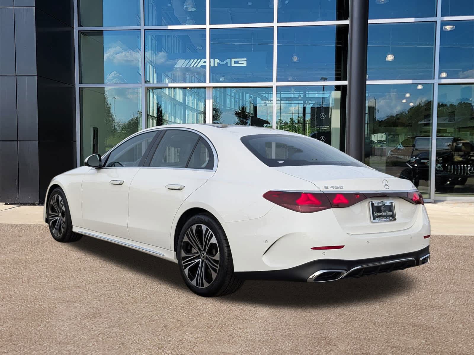 Thumbnail: 2025 Mercedes-Benz E-Class - 8