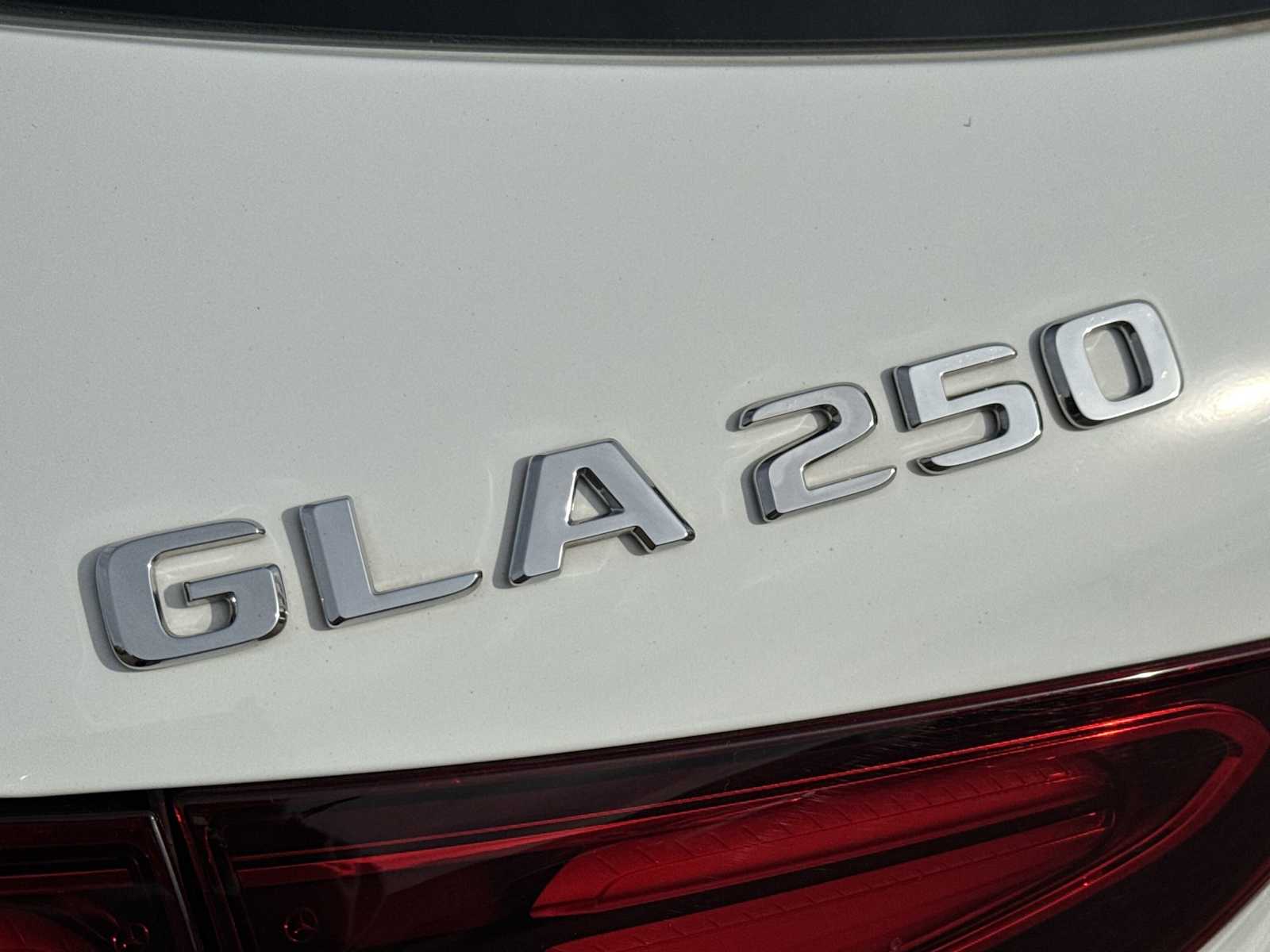 Thumbnail: 2025 Mercedes-Benz GLA - 11