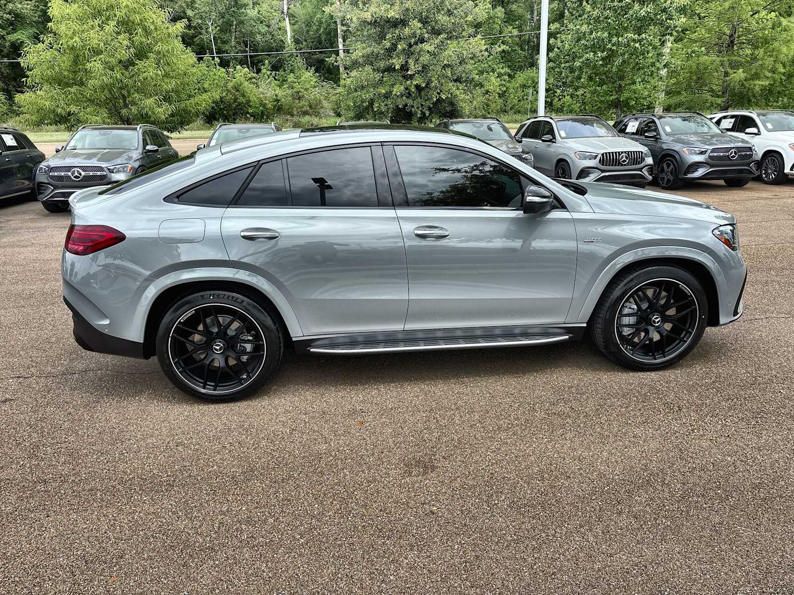 Thumbnail: 2026 Mercedes-Benz GLE - 10