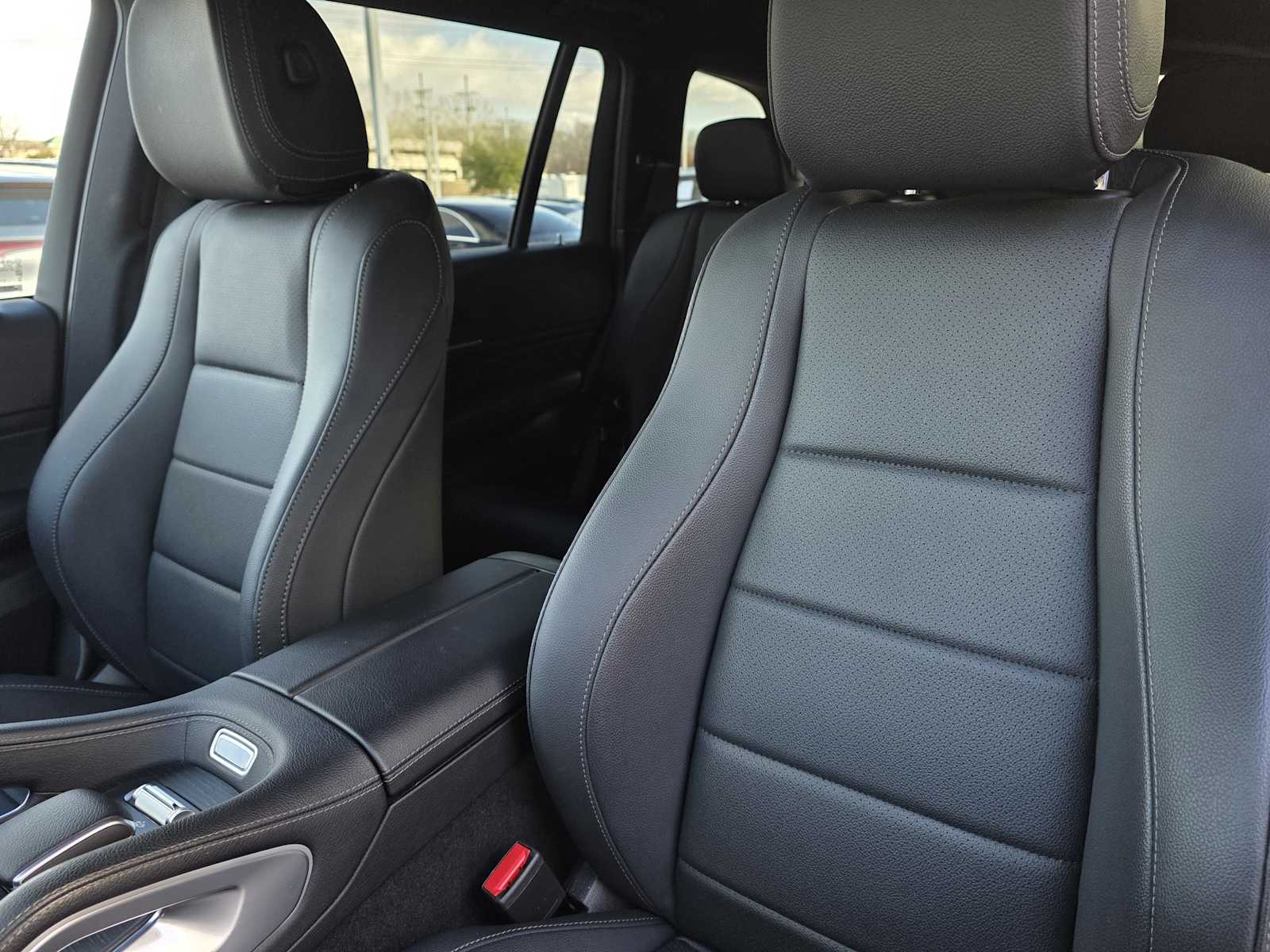 Thumbnail: 2025 Mercedes-Benz GLS - 14