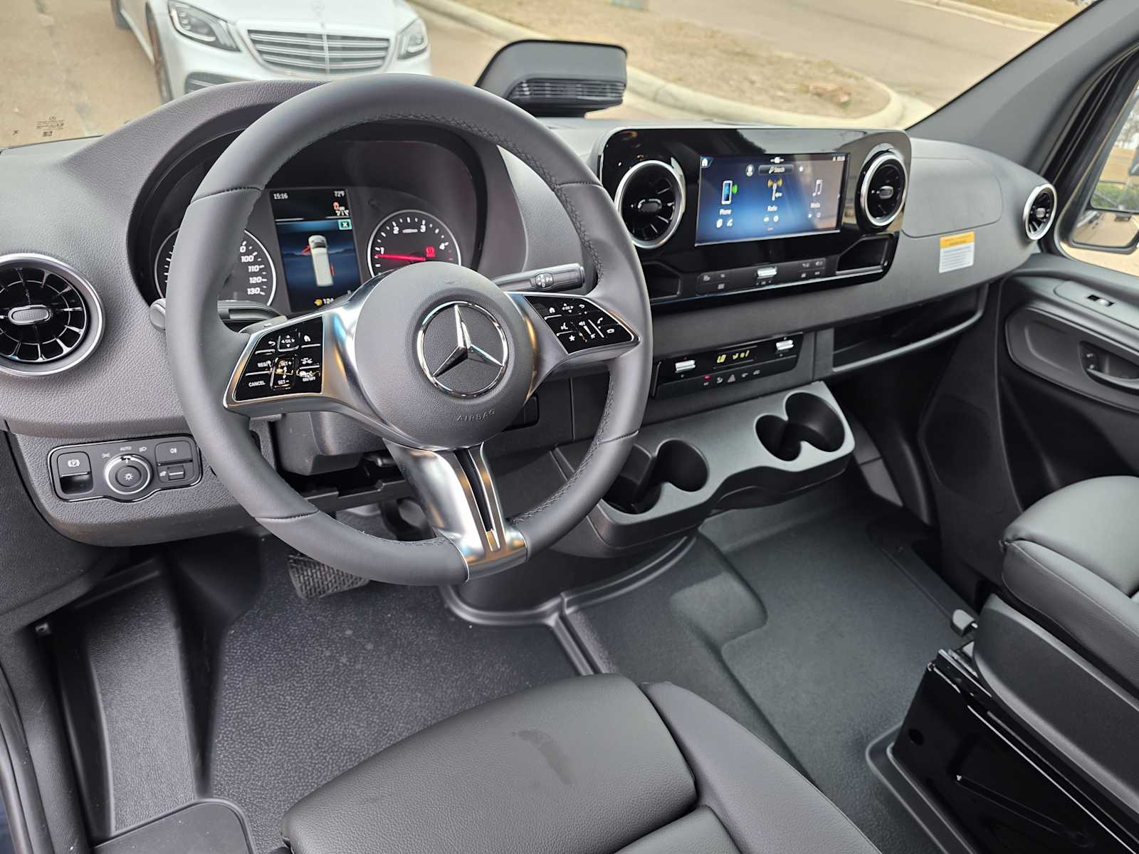 Thumbnail: 2026 Mercedes-Benz Sprinter - 9