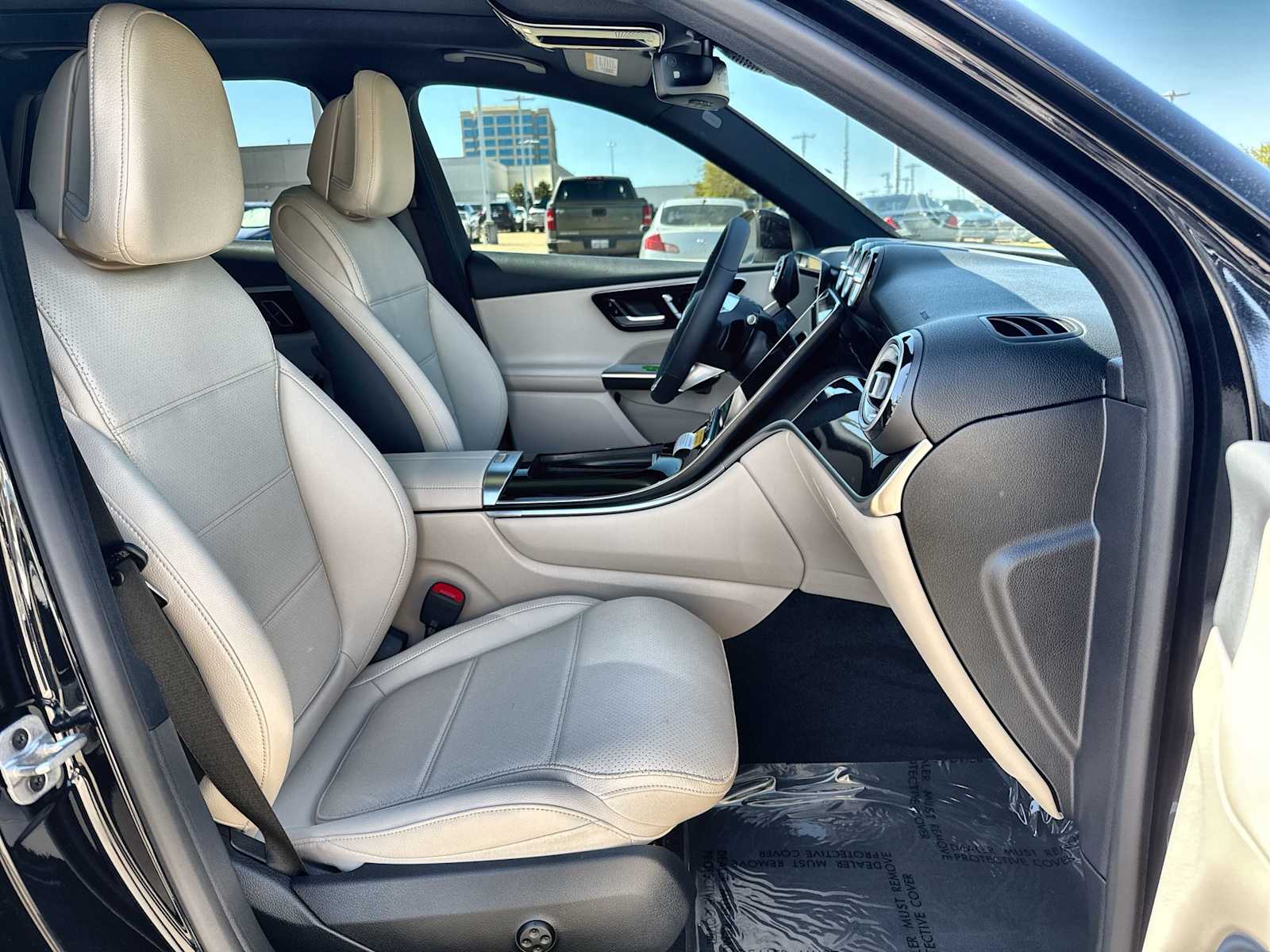 Thumbnail: 2026 Mercedes-Benz GLC - 9