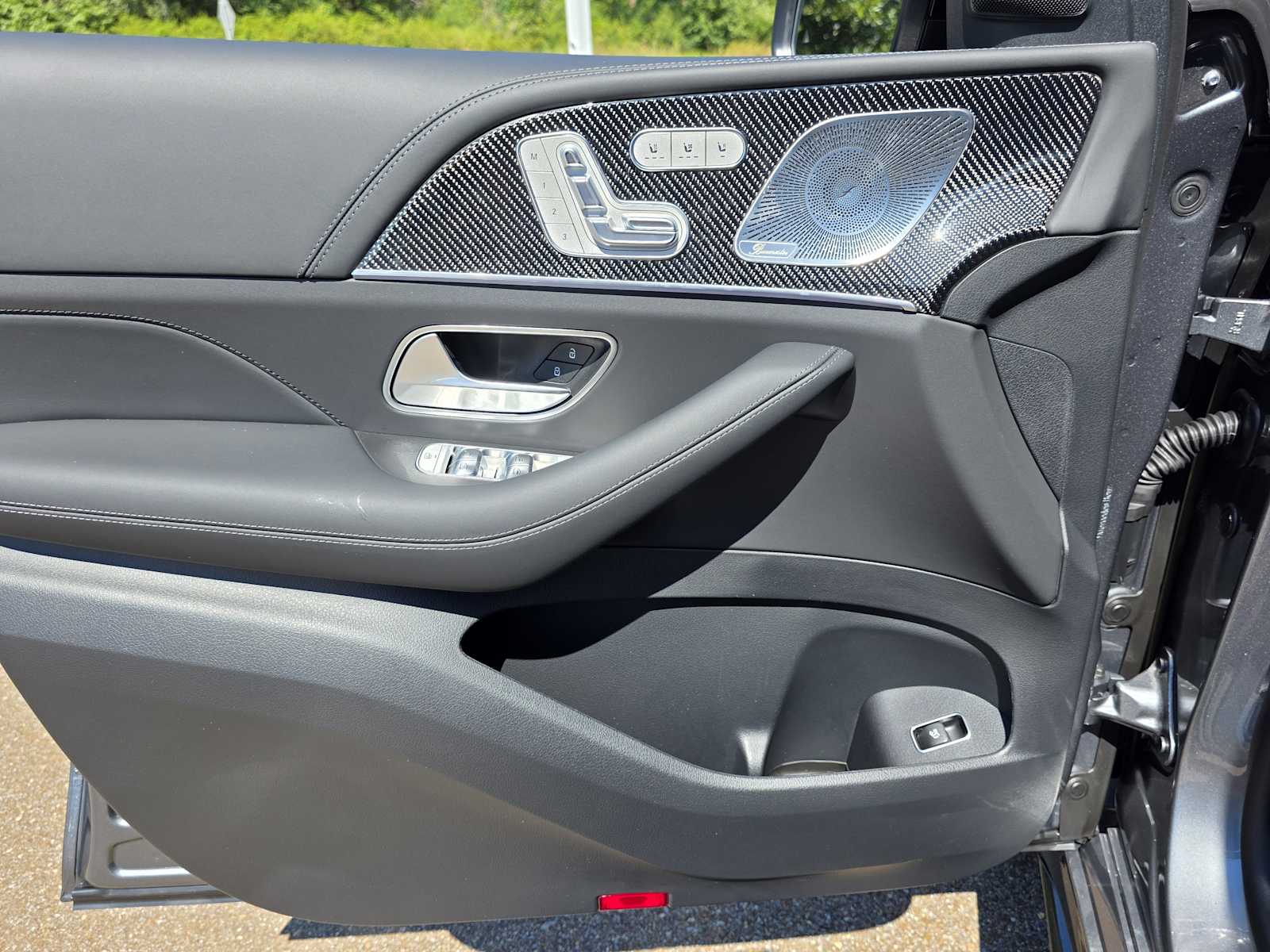 Thumbnail: 2026 Mercedes-Benz GLE - 15