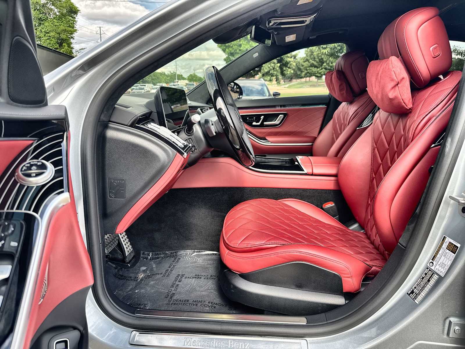 Thumbnail: 2025 Mercedes-Benz S-Class - 2