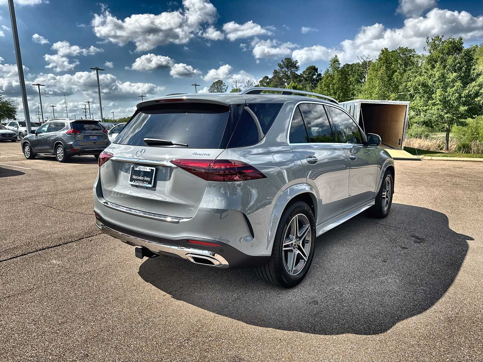 Thumbnail: 2026 Mercedes-Benz GLE - 8