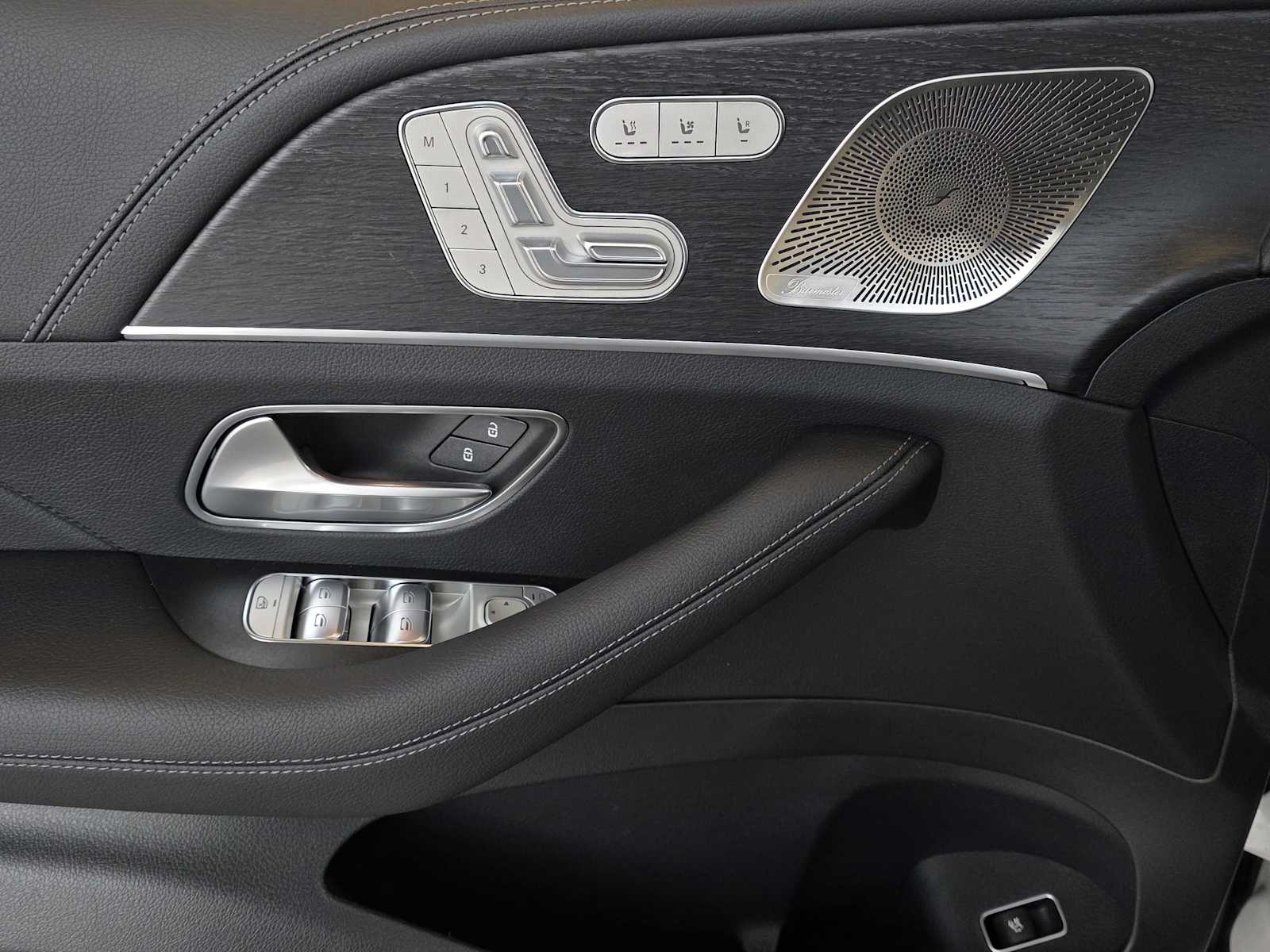 Thumbnail: 2026 Mercedes-Benz GLE - 13