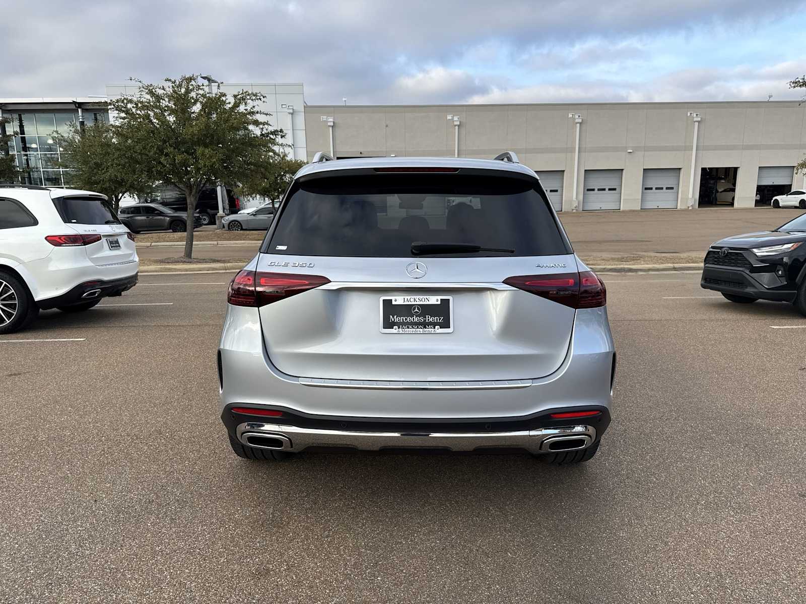 Thumbnail: 2026 Mercedes-Benz GLE - 5