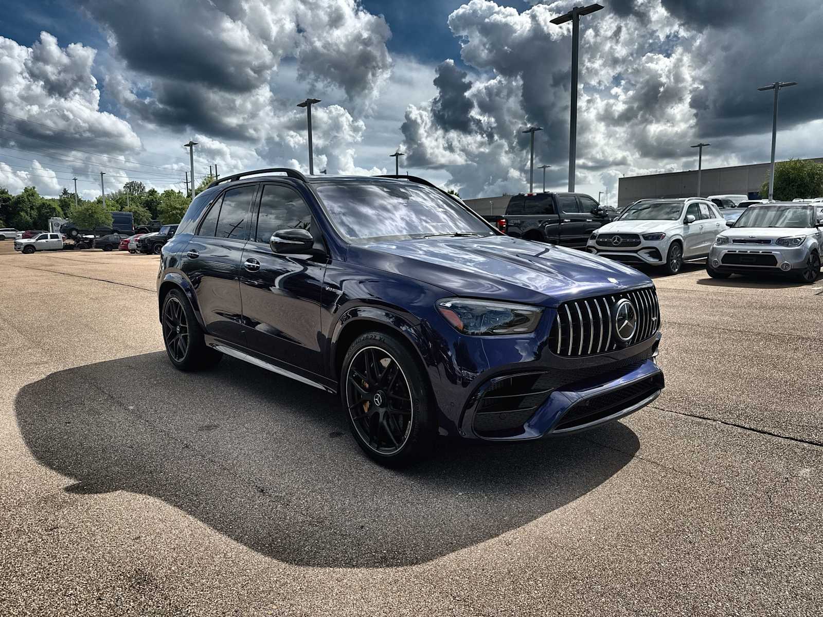 Thumbnail: 2026 Mercedes-Benz GL-Class - 11