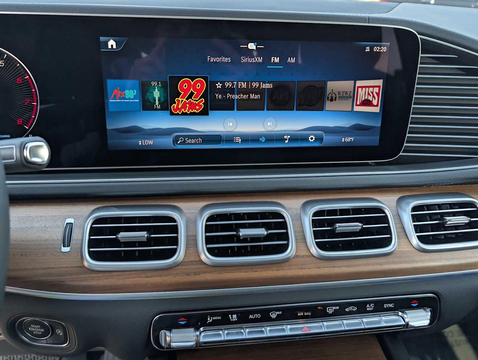 Thumbnail: 2026 Mercedes-Benz GLE - 12