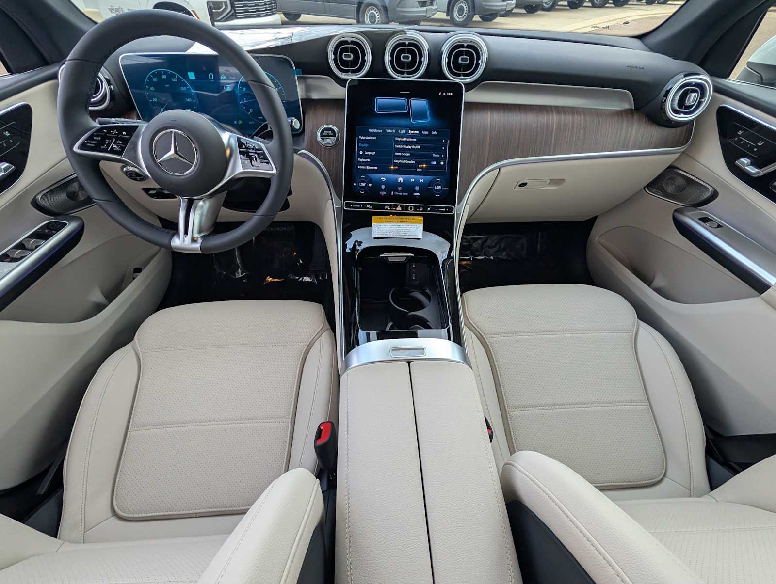 Thumbnail: 2026 Mercedes-Benz GLC - 7