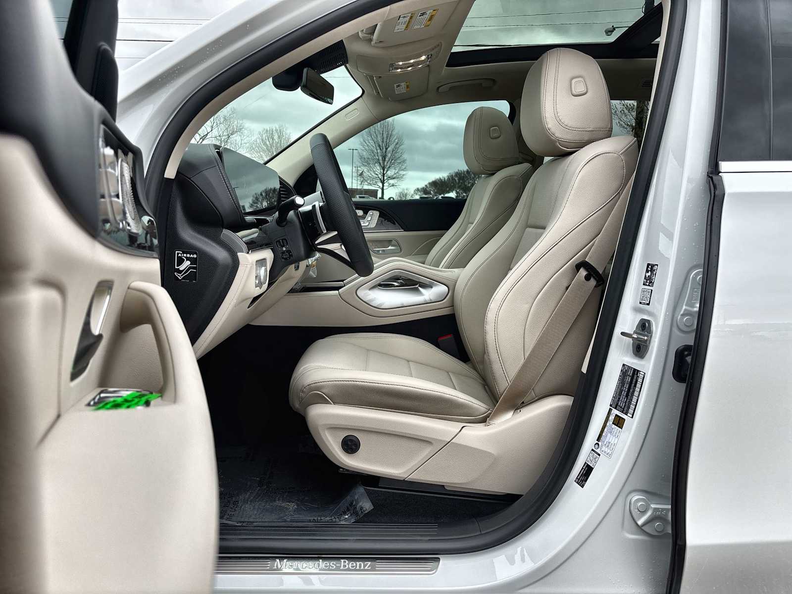 Thumbnail: 2026 Mercedes-Benz GLS - 2