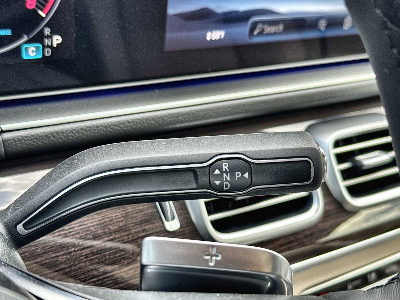 Thumbnail: 2026 Mercedes-Benz GLE - 22