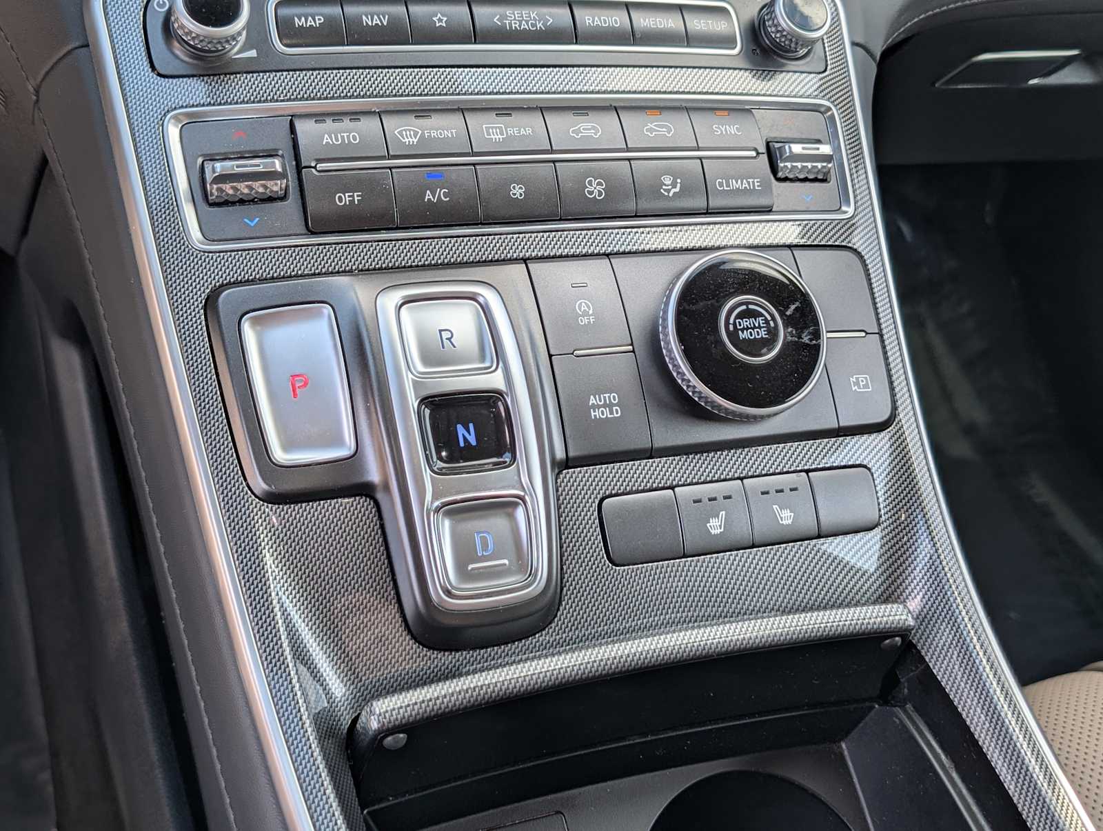 Thumbnail: 2023 Hyundai Santa Fe - 16