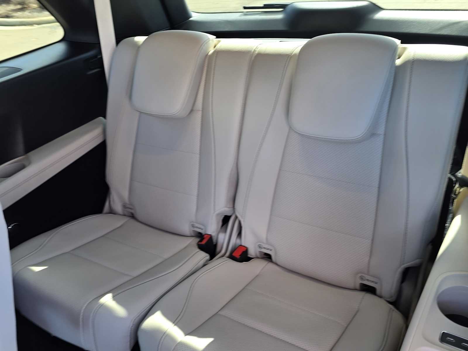 Thumbnail: 2025 Mercedes-Benz GLS - 18