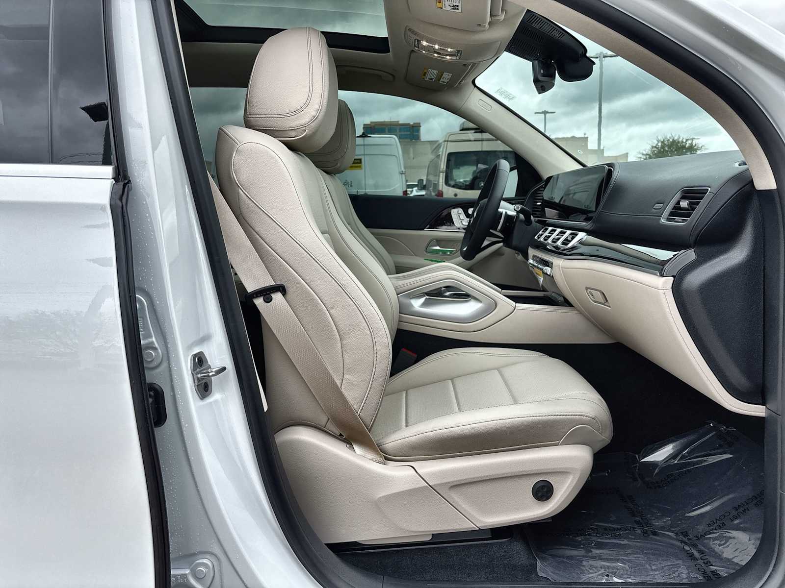 Thumbnail: 2026 Mercedes-Benz GLS - 9