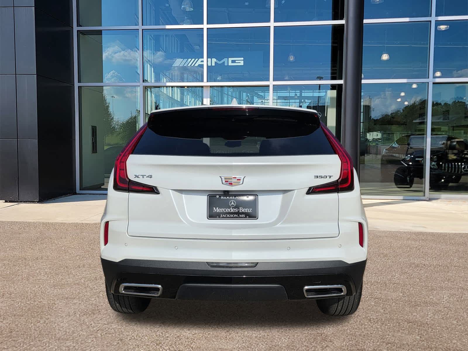 Thumbnail: 2025 Cadillac XT4 - 6