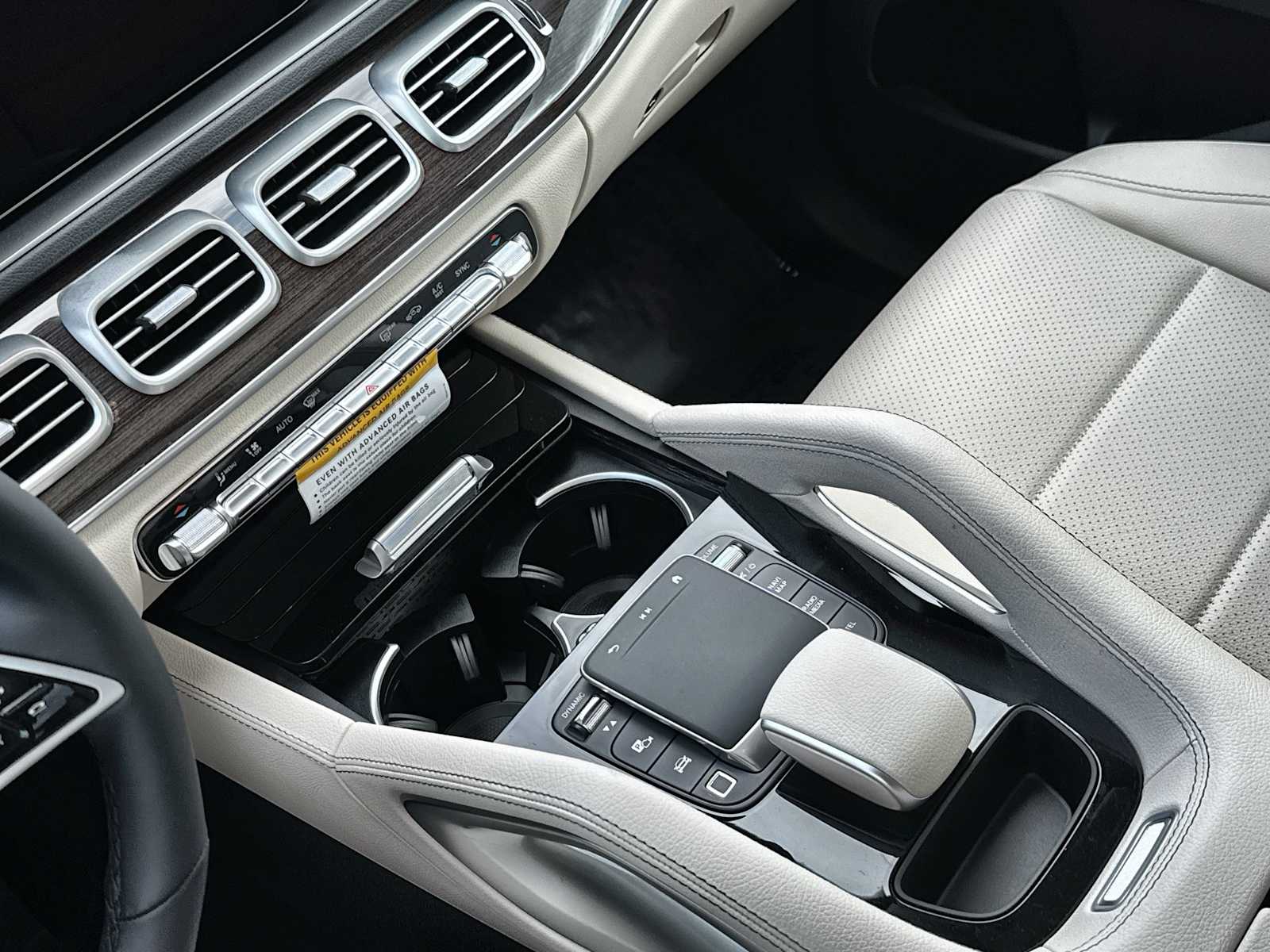 Thumbnail: 2026 Mercedes-Benz GLE - 21