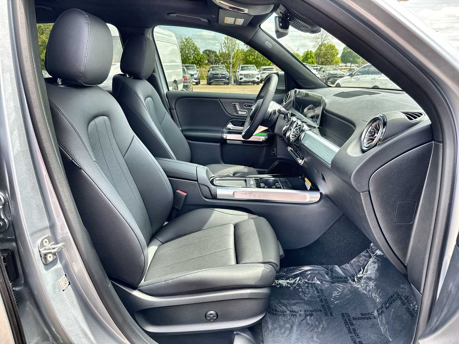 Thumbnail: 2026 Mercedes-Benz GLB - 9