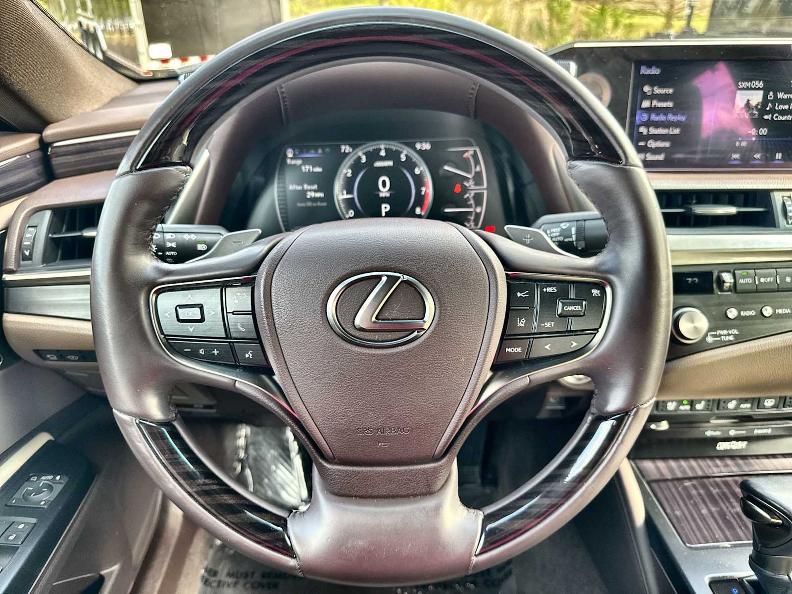 Thumbnail: 2021 Lexus ES - 21