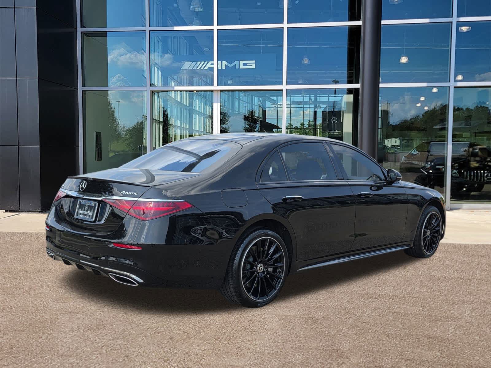 Thumbnail: 2025 Mercedes-Benz S-Class - 4