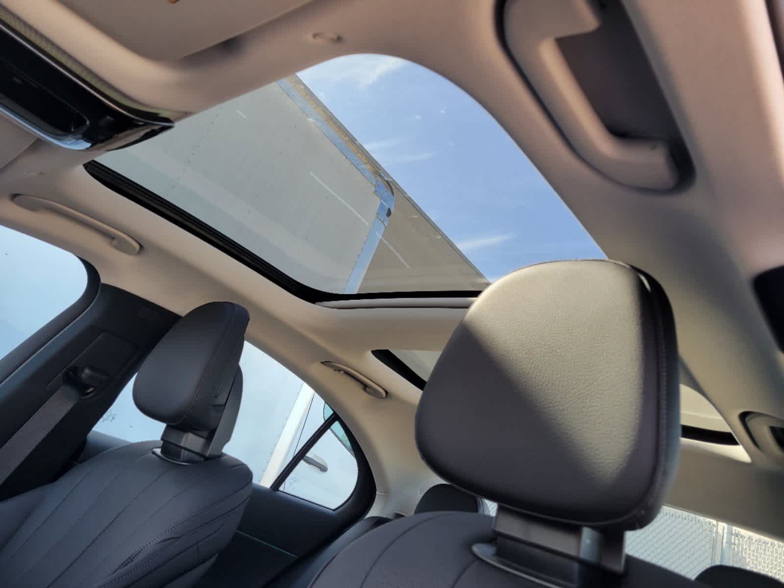 Thumbnail: 2025 Mercedes-Benz E-Class - 5