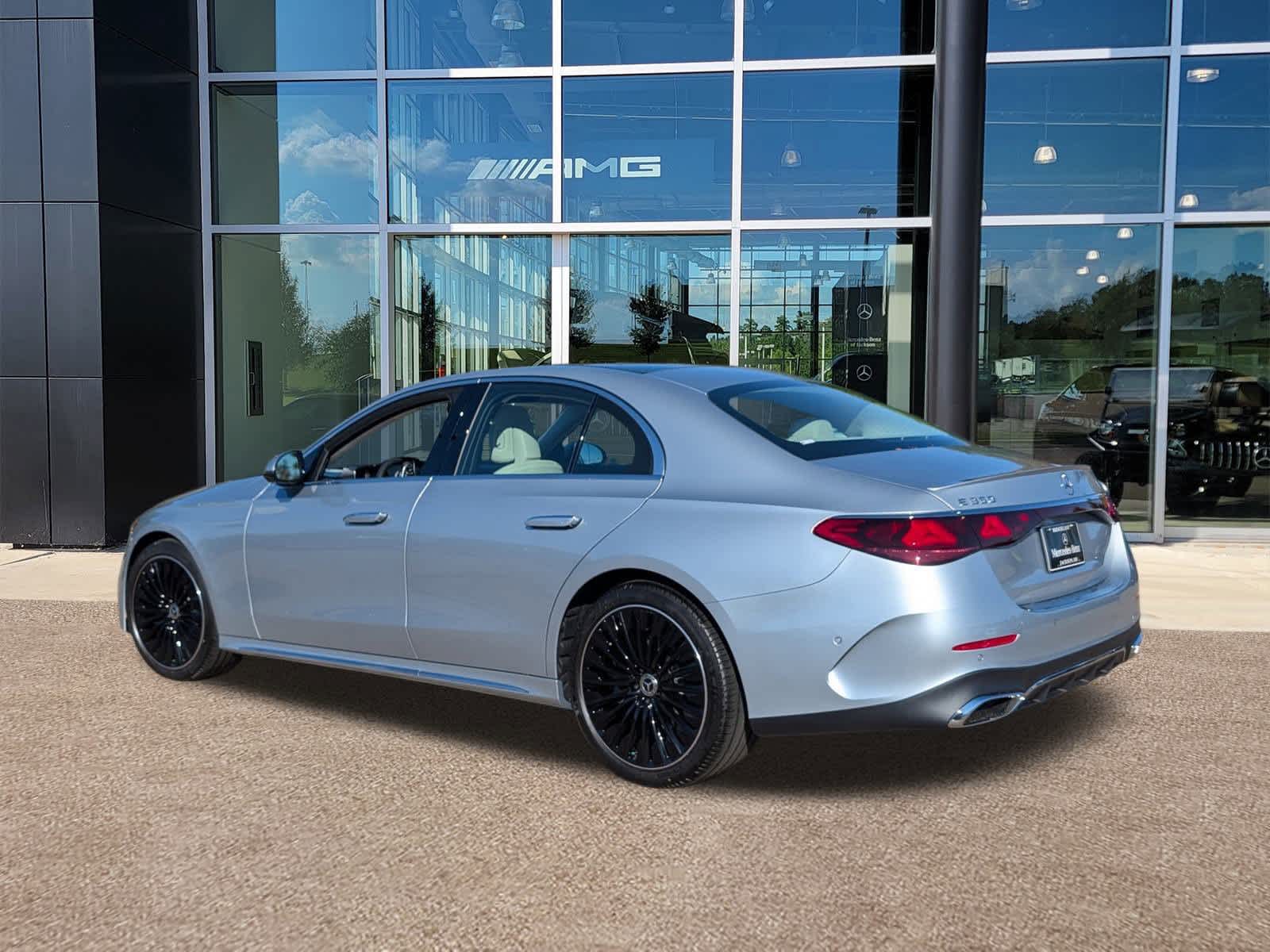 Thumbnail: 2026 Mercedes-Benz E-Class - 2