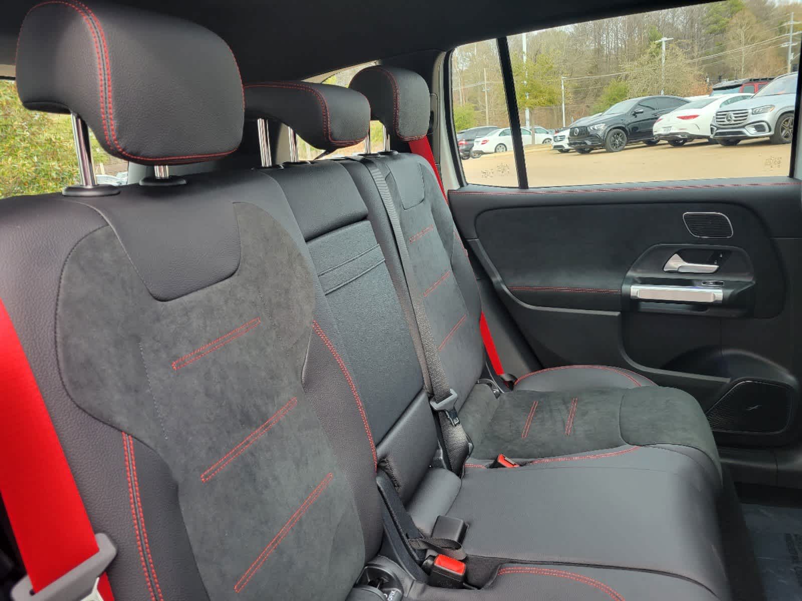 Thumbnail: 2025 Mercedes-Benz GLB - 22