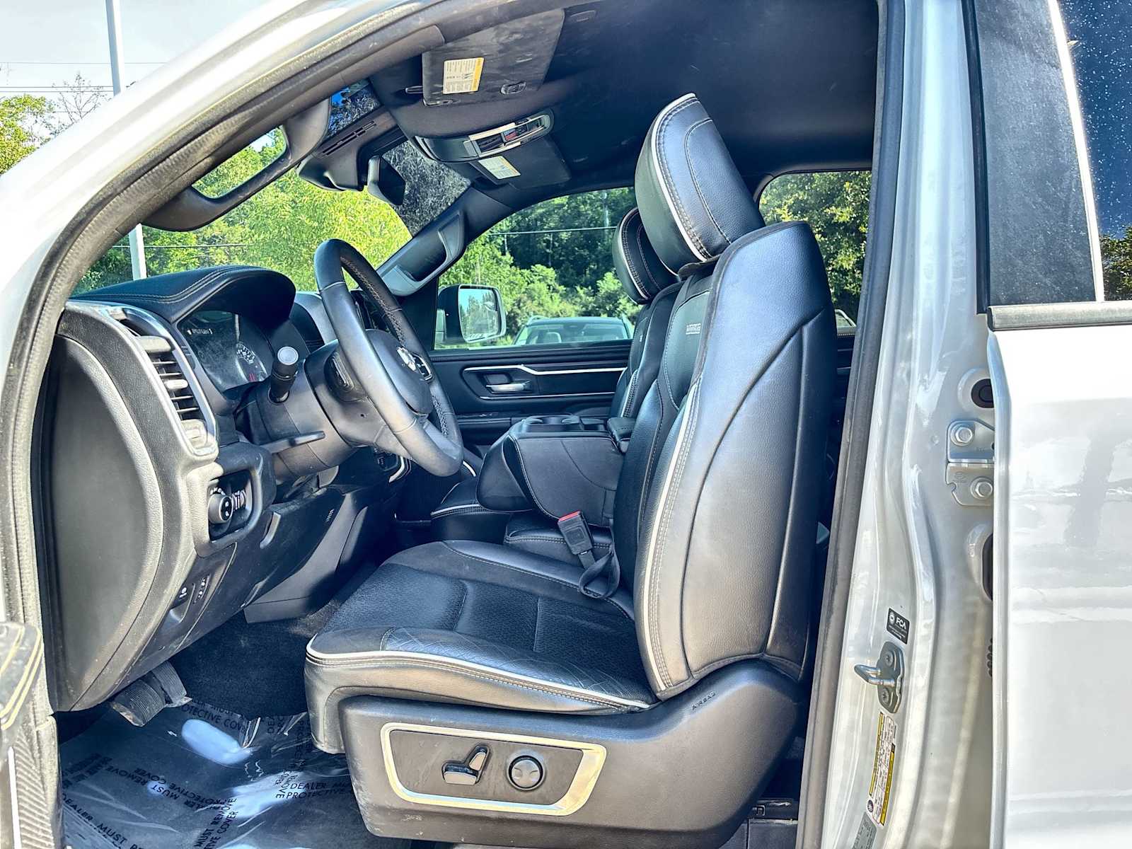 Thumbnail: 2025 RAM 1500 - 3
