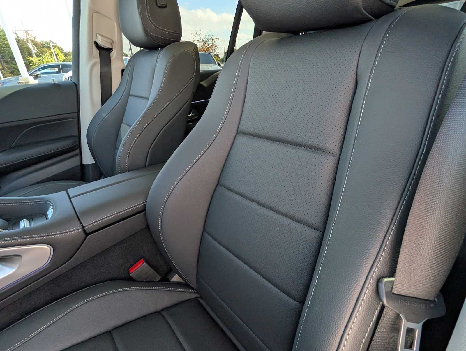 Thumbnail: 2026 Mercedes-Benz GLS - 15