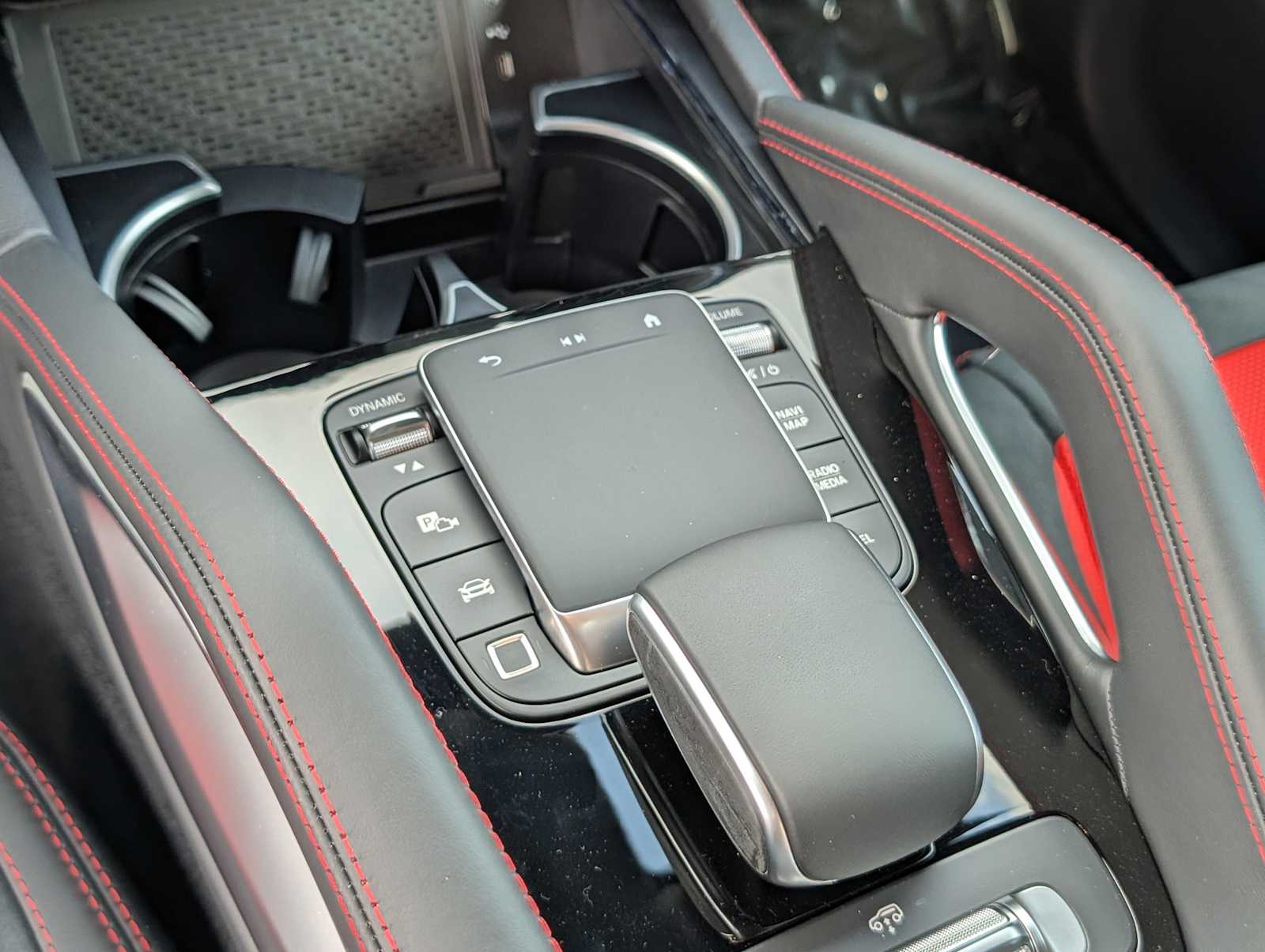 Thumbnail: 2026 Mercedes-Benz GLE - 18