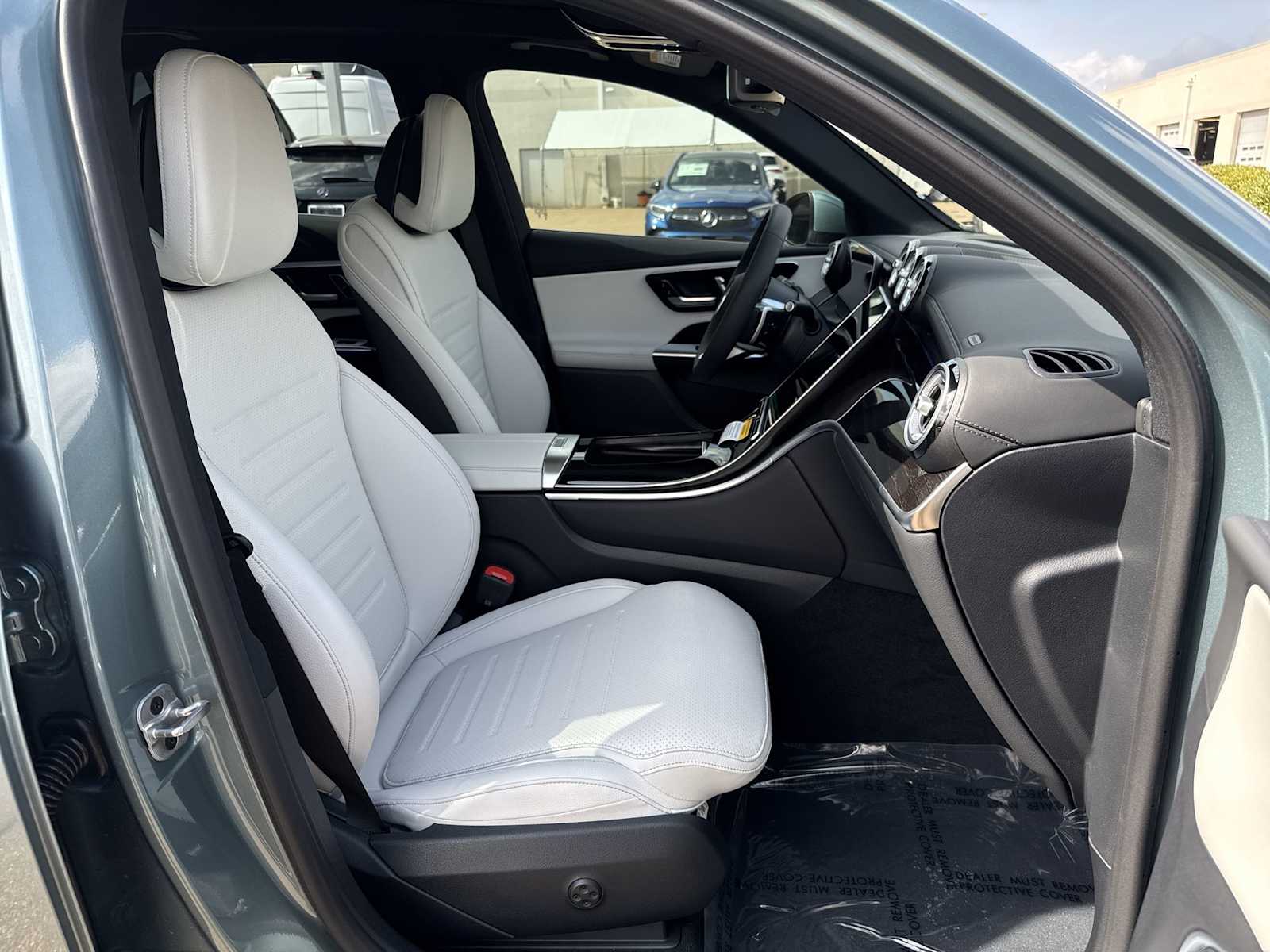 Thumbnail: 2026 Mercedes-Benz GLC - 20