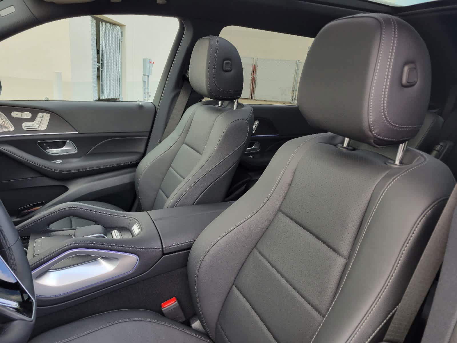 Thumbnail: 2025 Mercedes-Benz GLS - 10