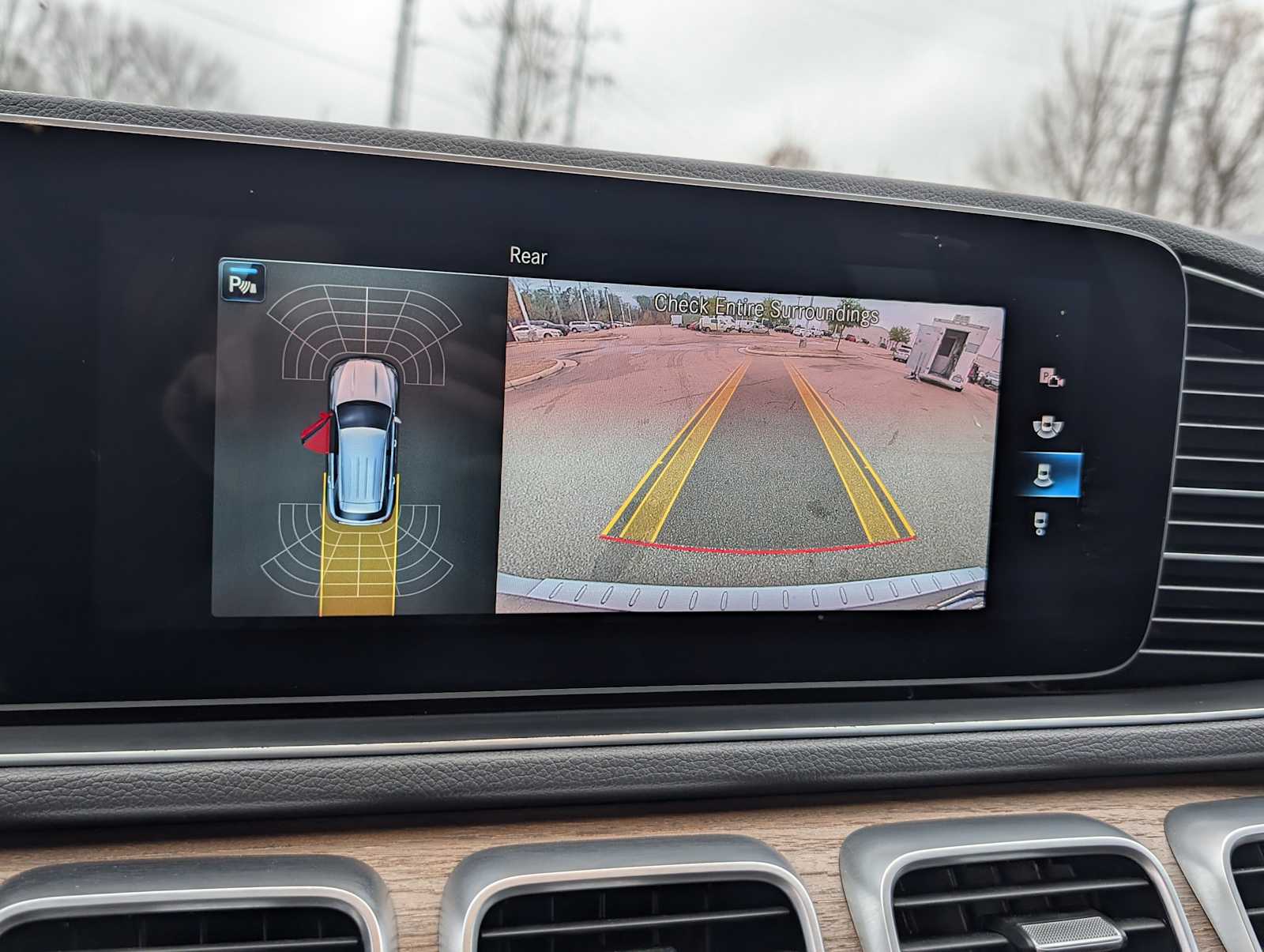 Thumbnail: 2020 Mercedes-Benz GLE - 15