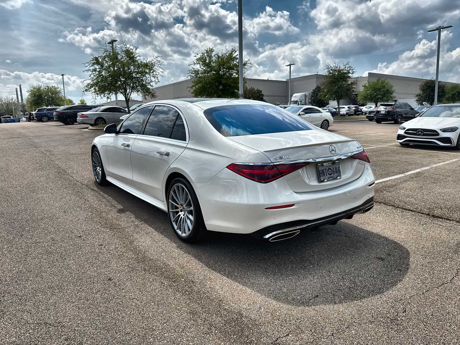 Thumbnail: 2022 Mercedes-Benz S-Class - 6