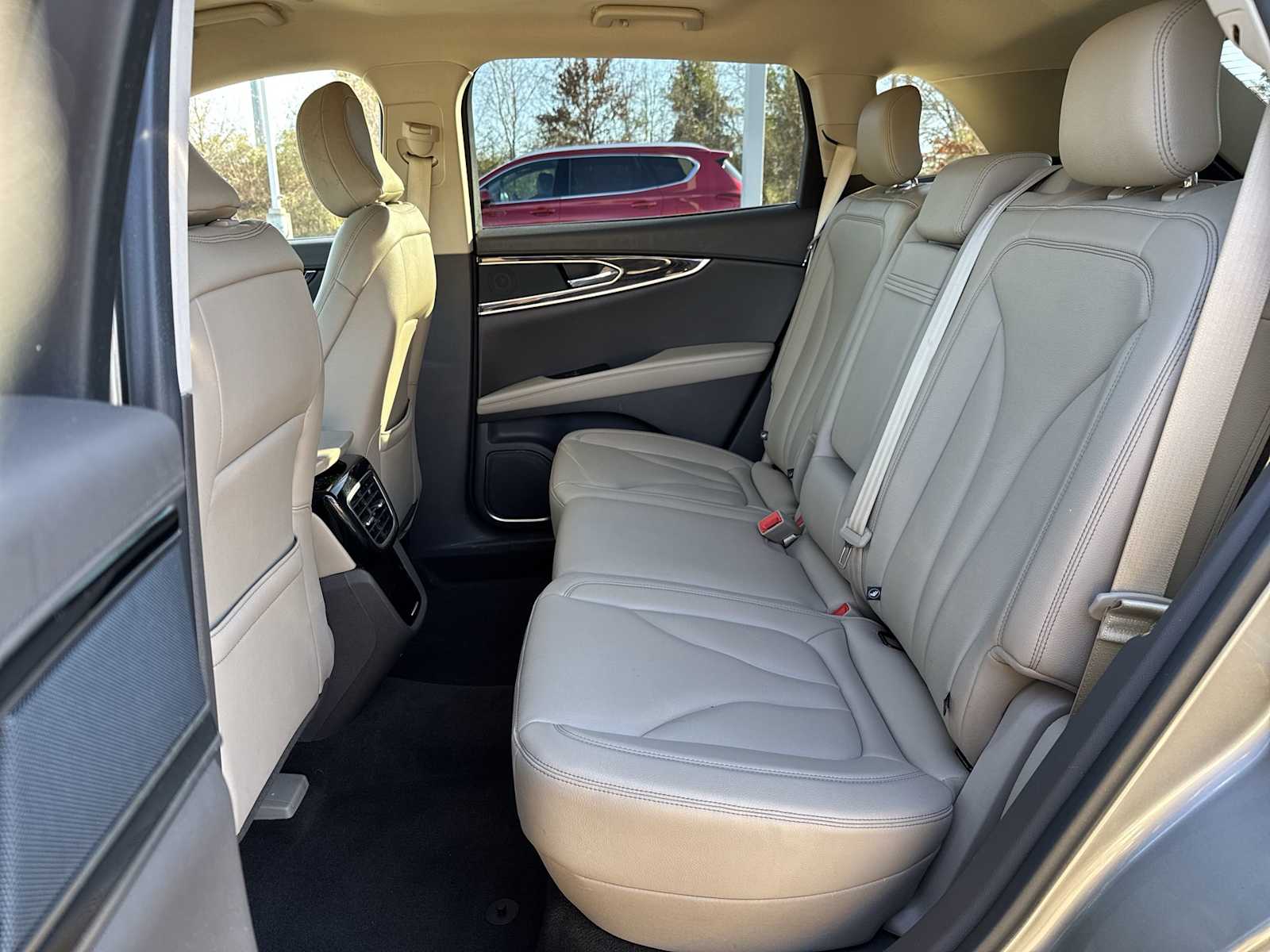 Thumbnail: 2023 Lincoln Nautilus - 17