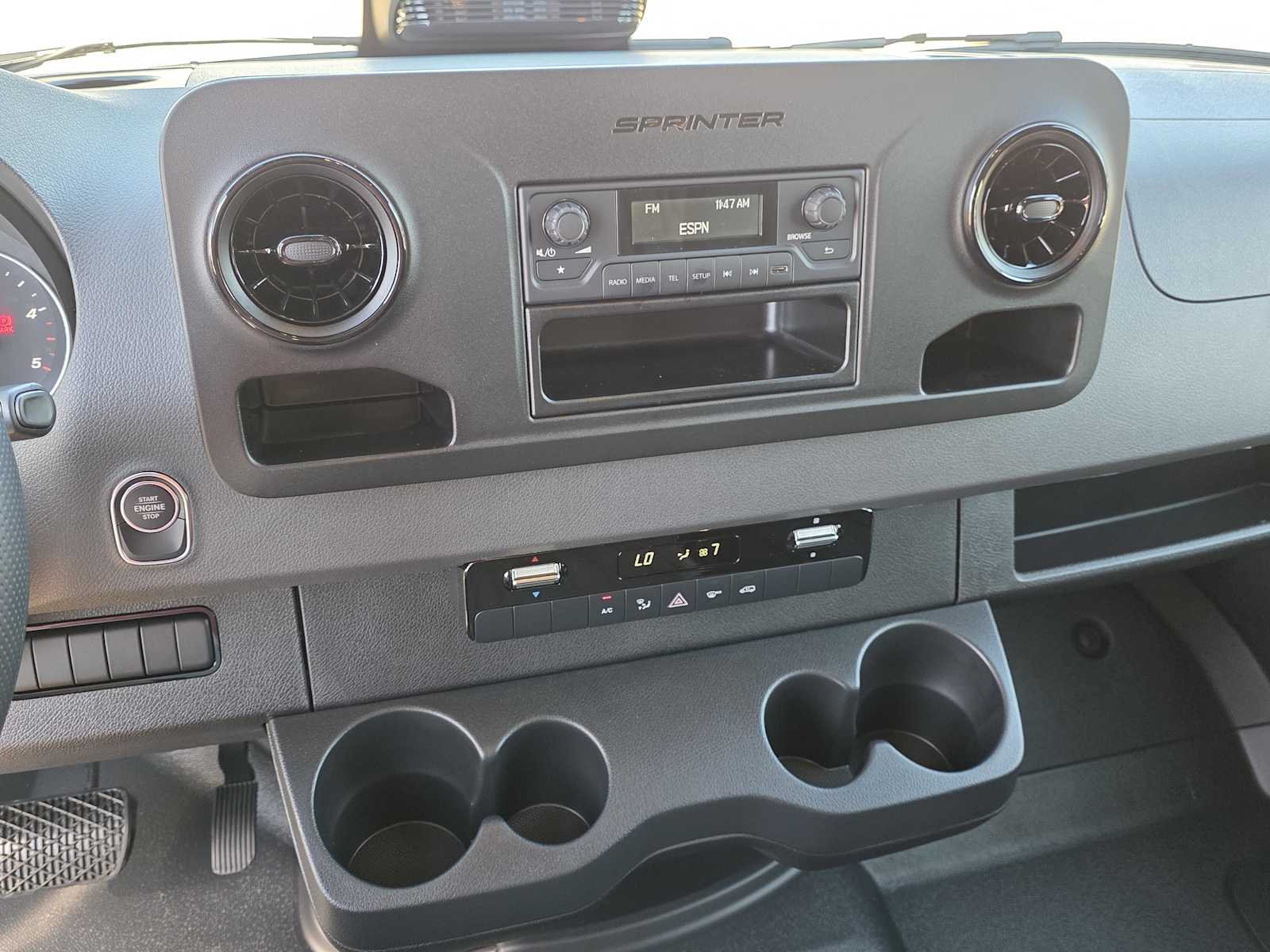 Thumbnail: 2026 Mercedes-Benz Sprinter - 16