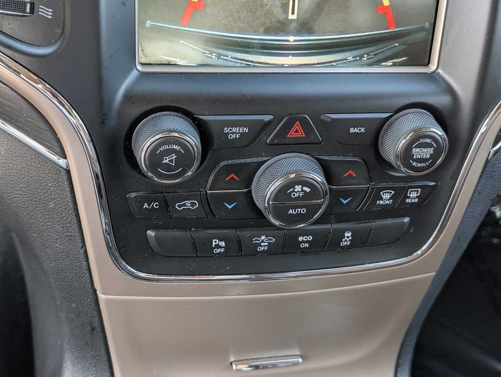 Thumbnail: 2015 Jeep Grand Cherokee - 20