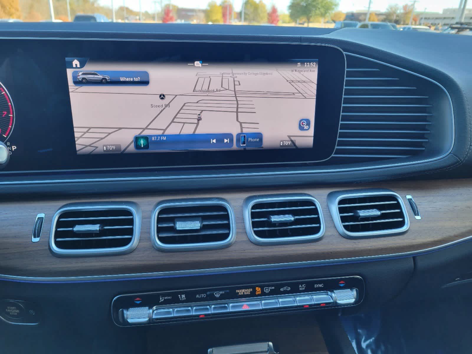 2025 Mercedes Benz GLS 450 photo 3