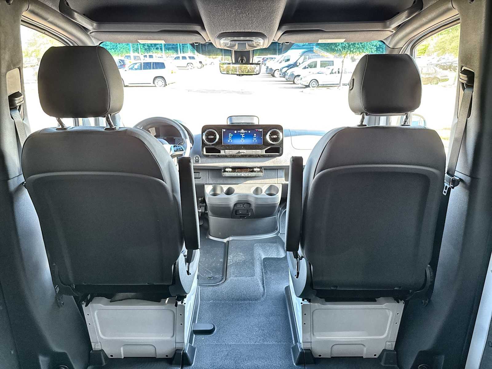 Thumbnail: 2026 Mercedes-Benz Sprinter - 17